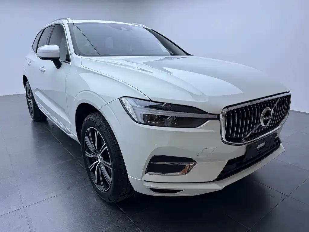 Volvo XC60 — фото 3