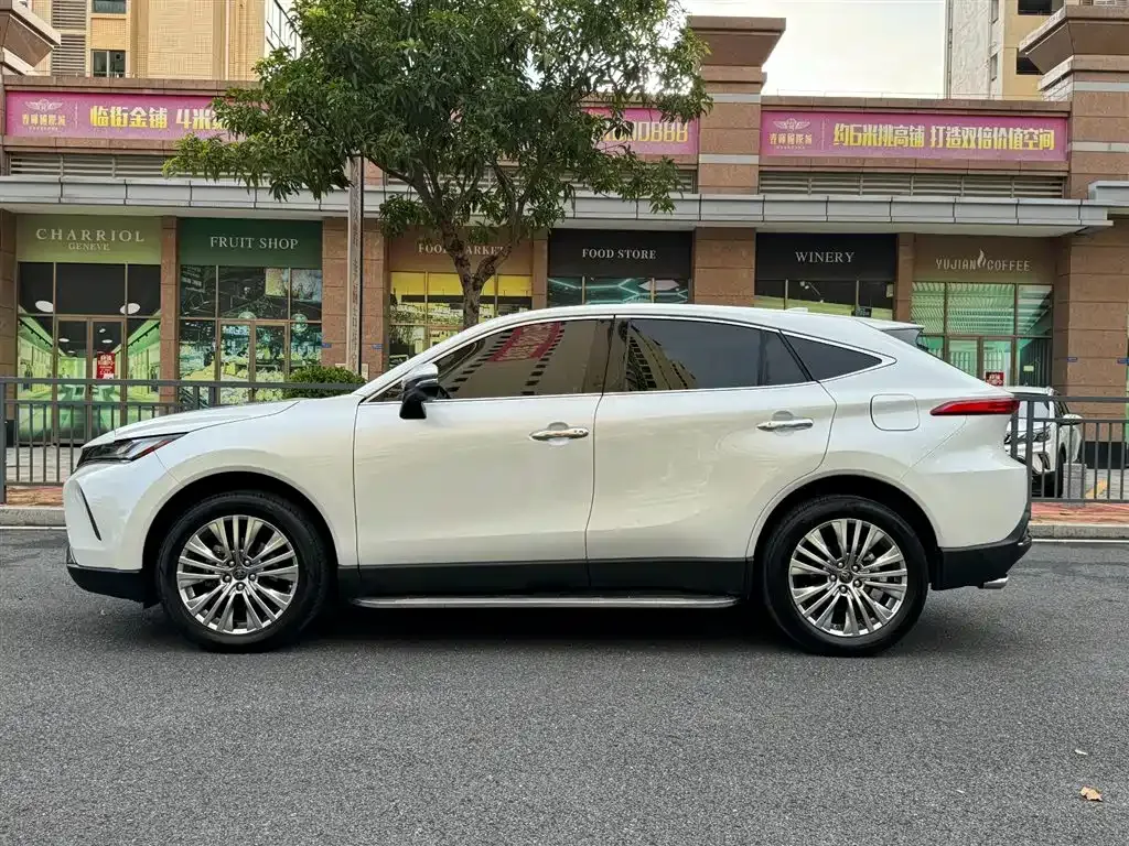 Toyota Harrier — фото 4
