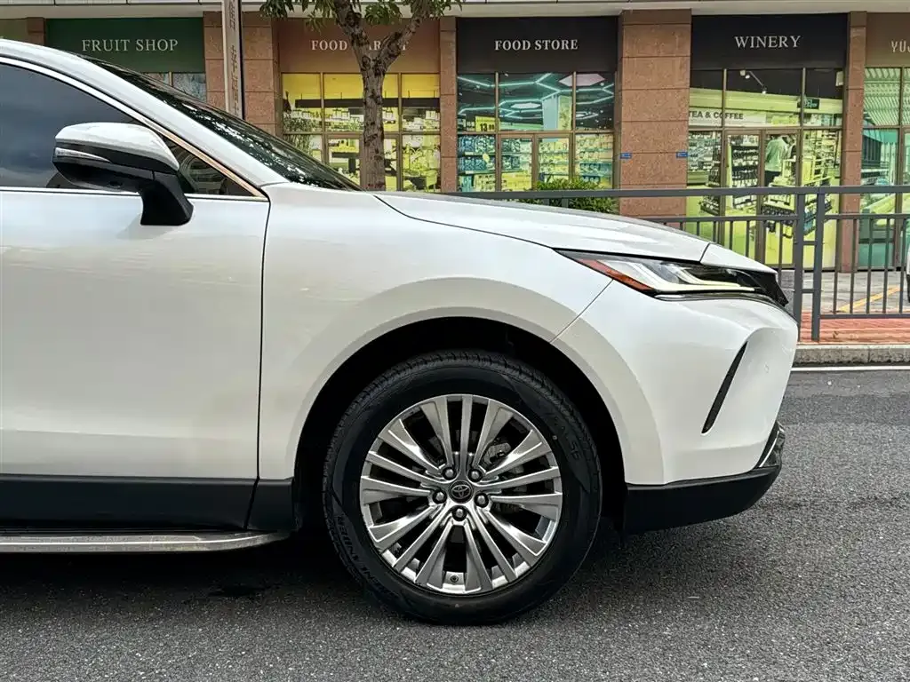 Toyota Harrier — фото 9