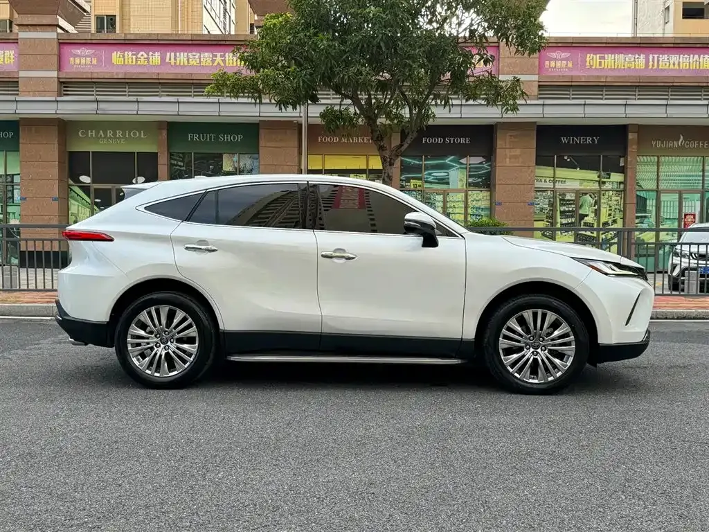 Toyota Harrier — фото 8