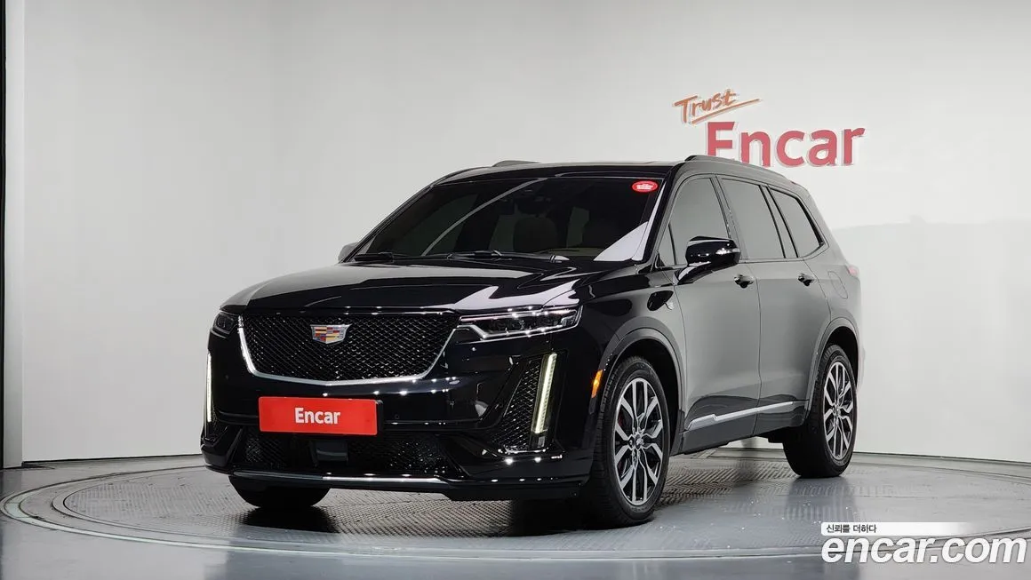 Cadillac XT6 — фото 1