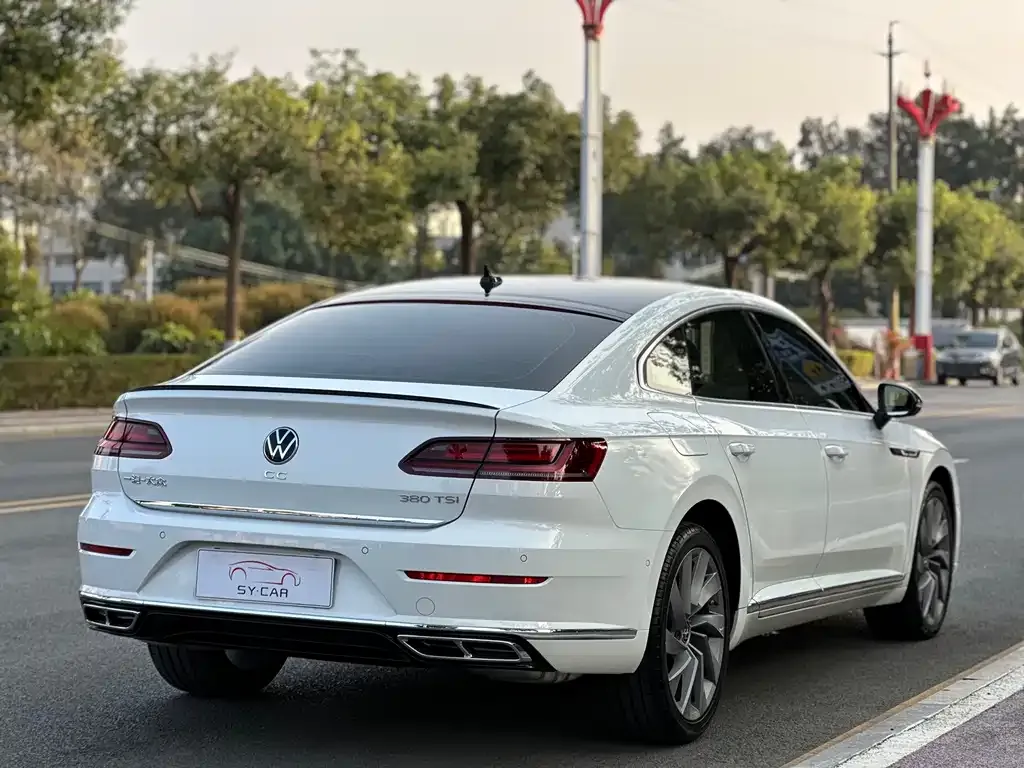 Volkswagen CC — фото 9