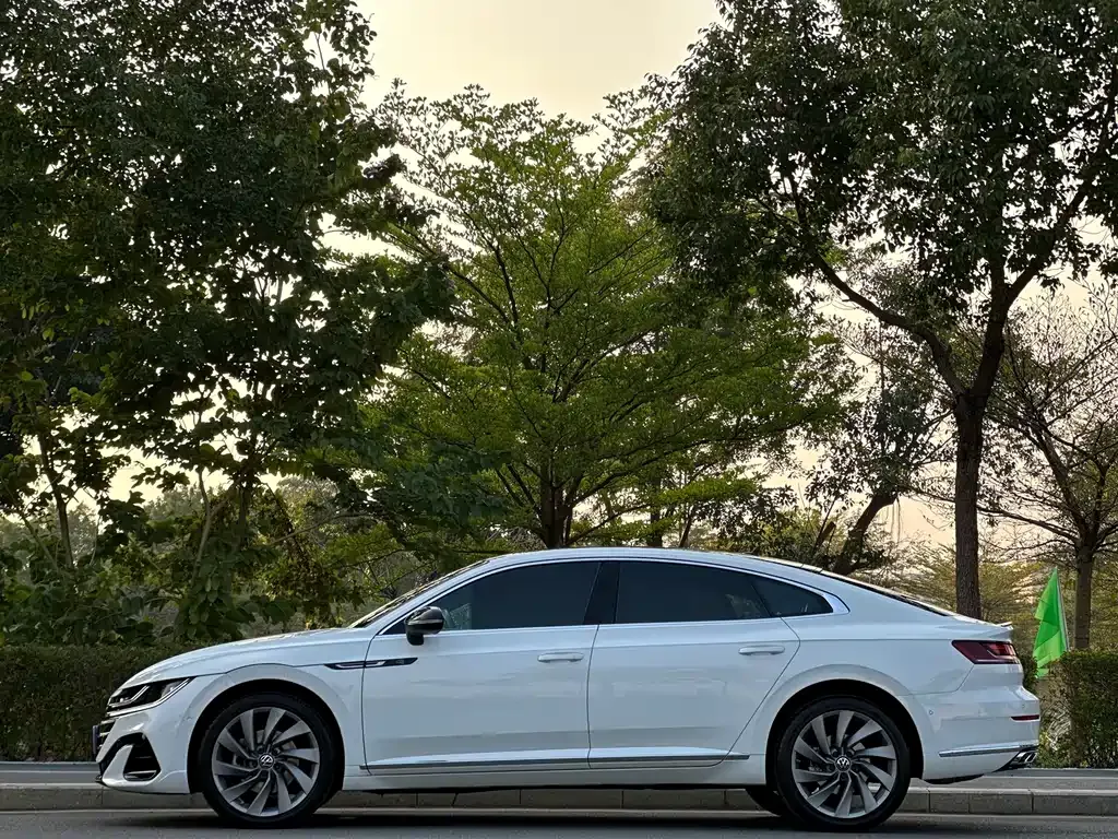 Volkswagen CC — фото 10