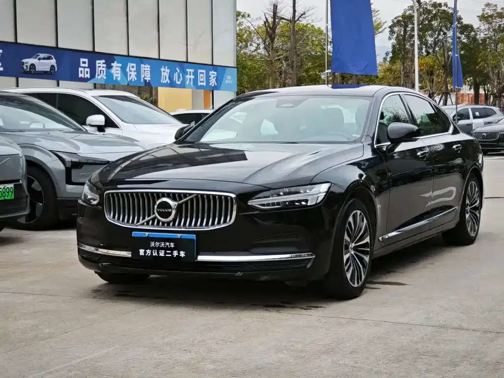 Volvo S90 — фото 1
