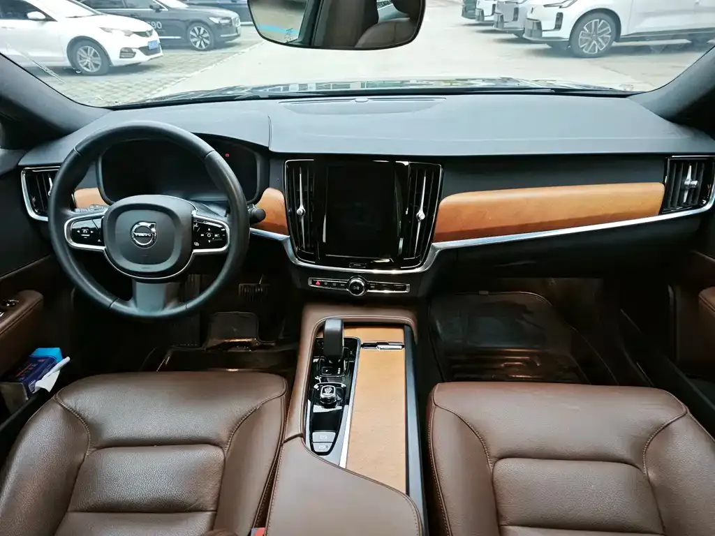 Volvo S90 — фото 7