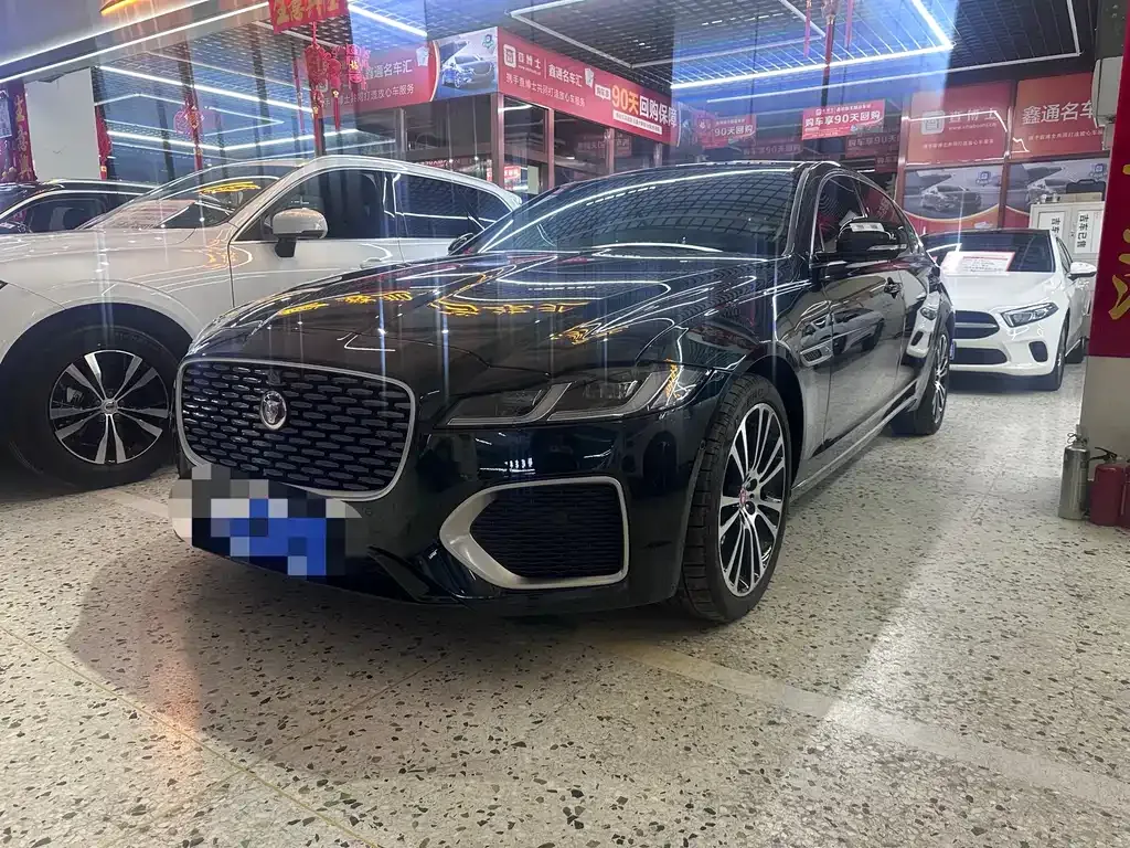 Jaguar XFL — фото 1
