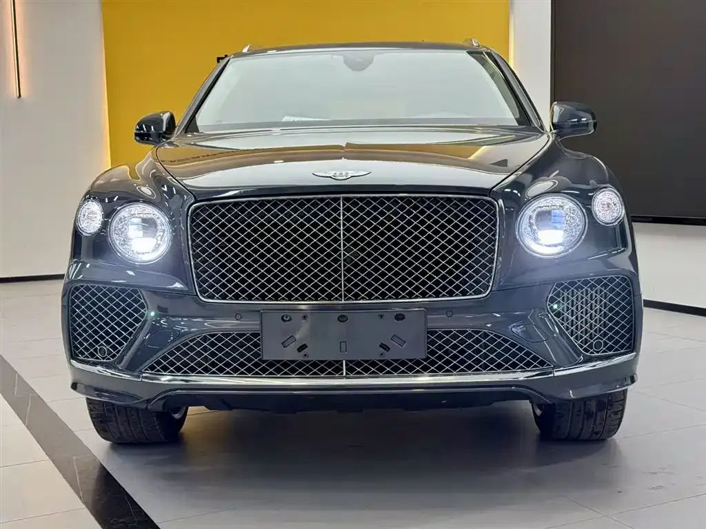 Bentley Bentayga — фото 9
