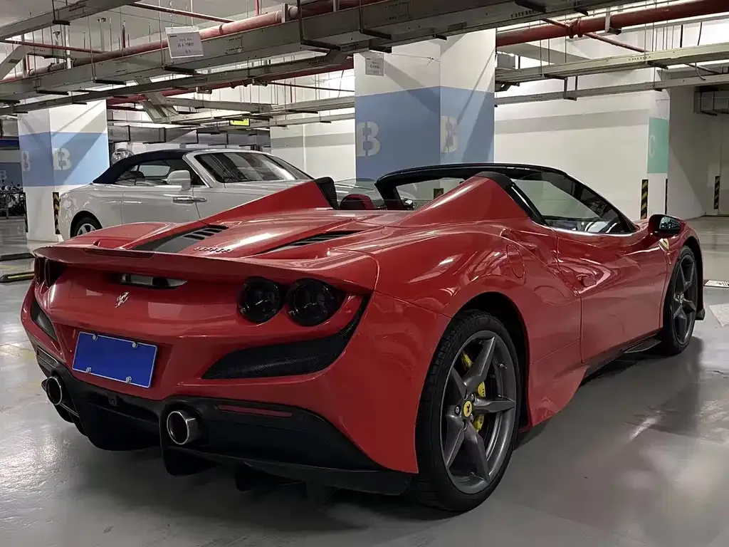 Ferrari F8 — фото 9