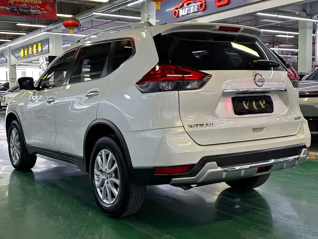 Nissan X-Trail — фото 9