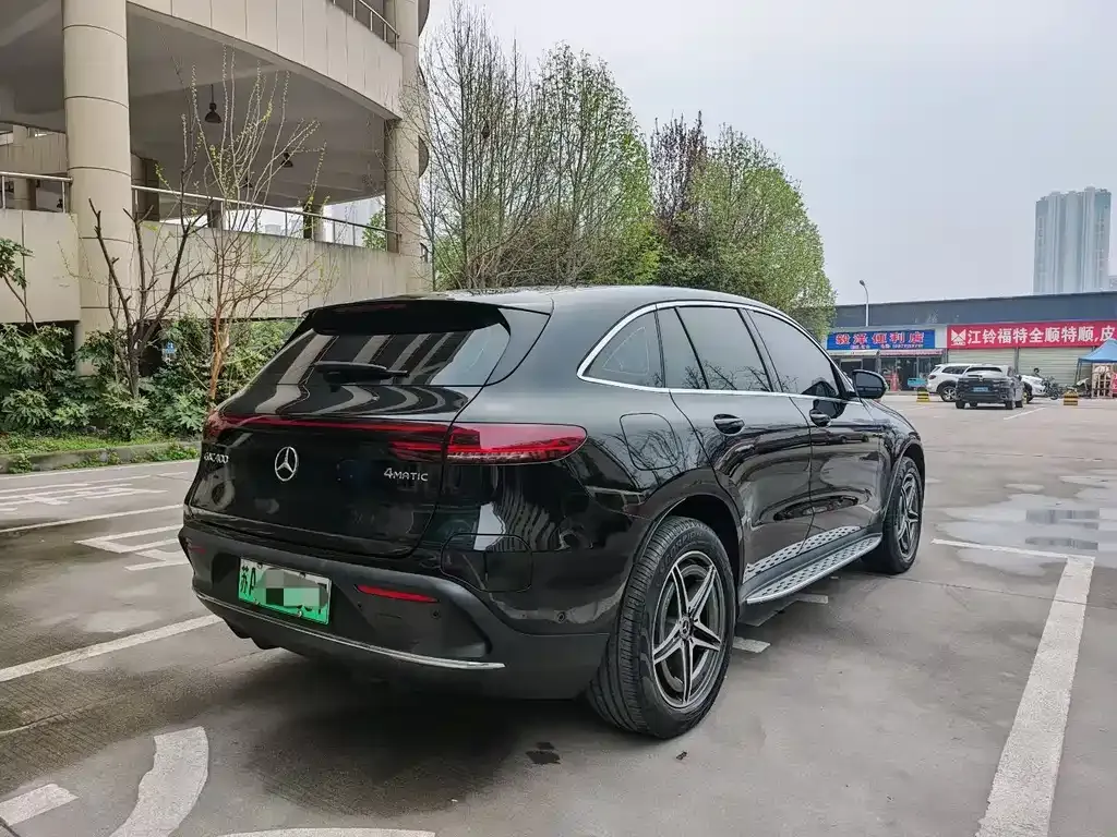 Mercedes-Benz EQC — фото 2