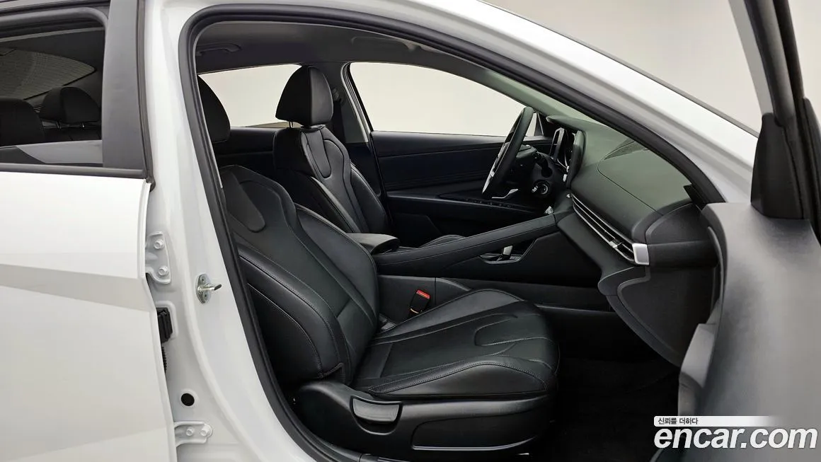 Hyundai AVANTE — фото 2
