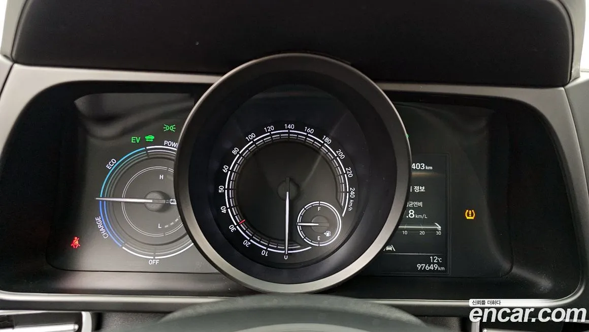 Hyundai AVANTE — фото 4