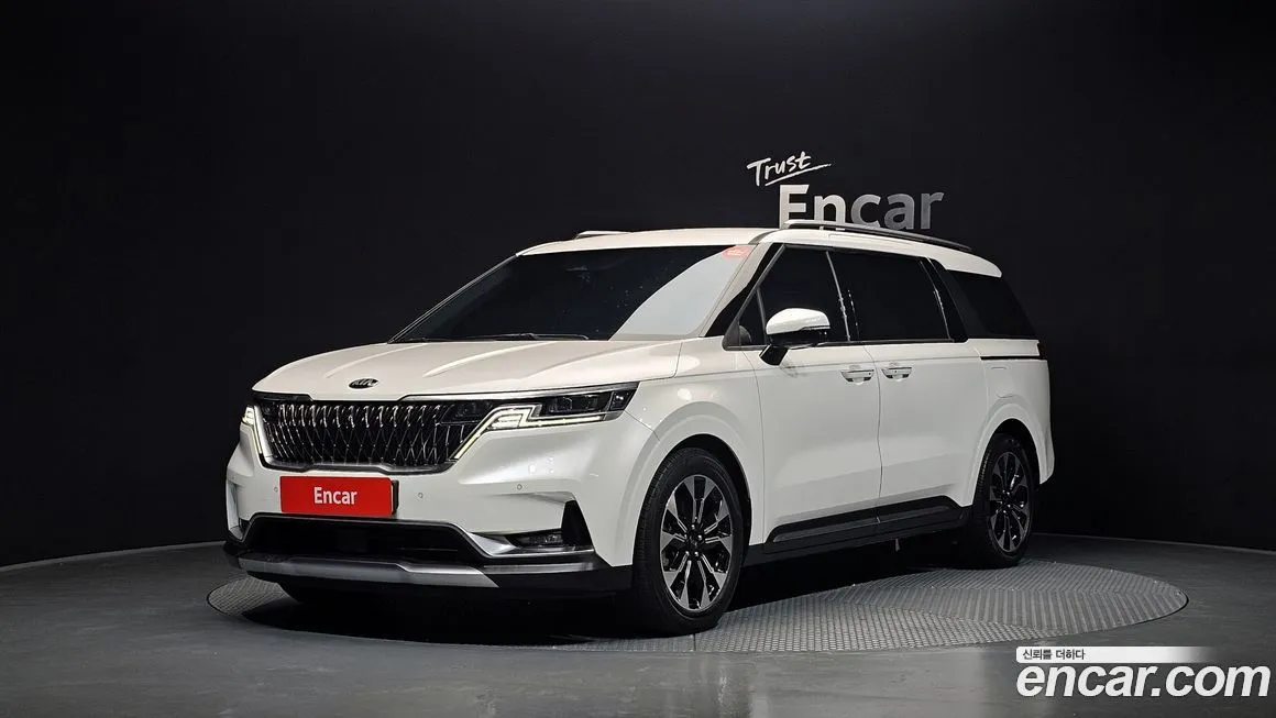 Kia Carnival — фото 1