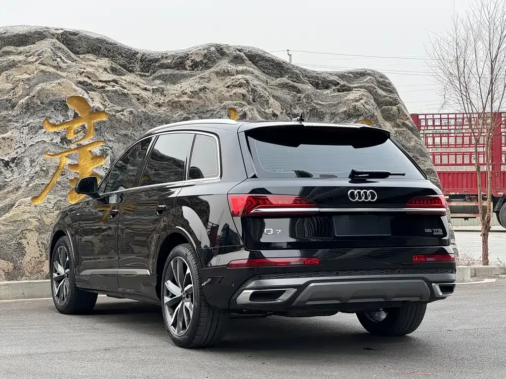 Audi Q7 — фото 3