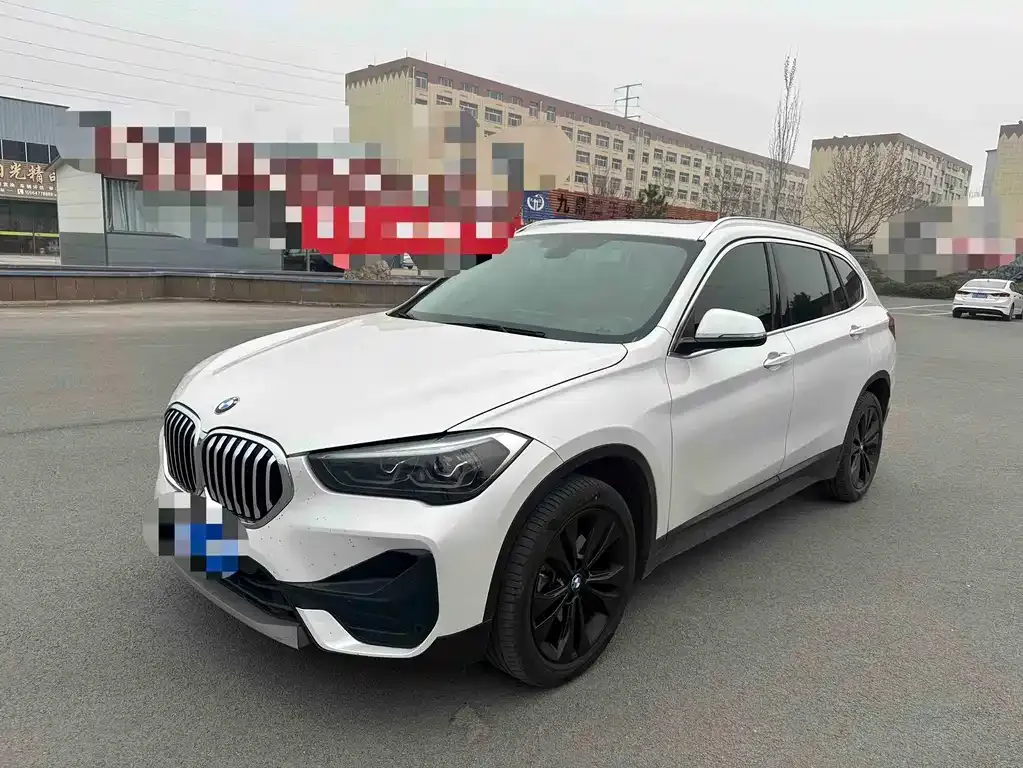 BMW X1 — фото 1