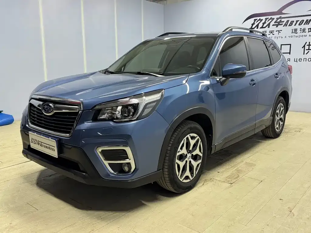 Subaru Forester — фото 1
