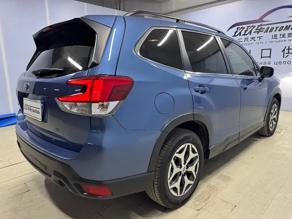 Subaru Forester — фото 8