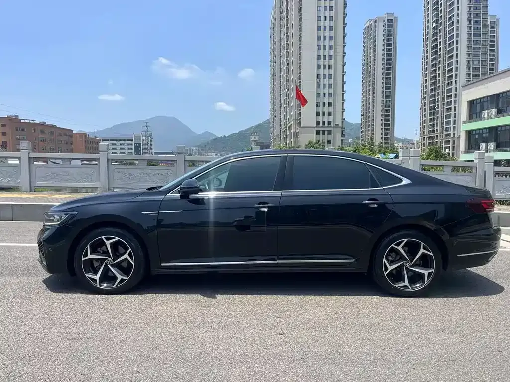 Volkswagen Passat — фото 9