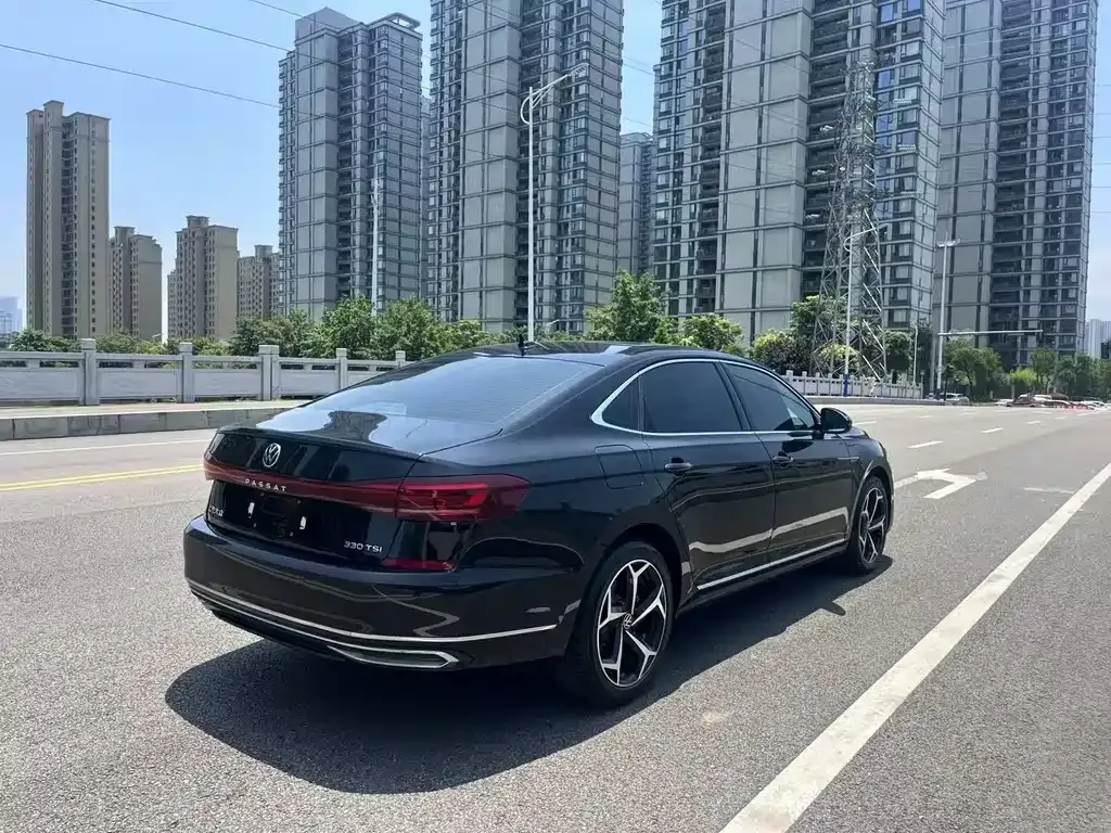Volkswagen Passat — фото 3