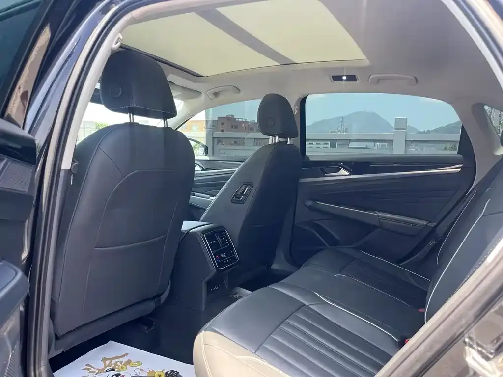 Volkswagen Passat — фото 4