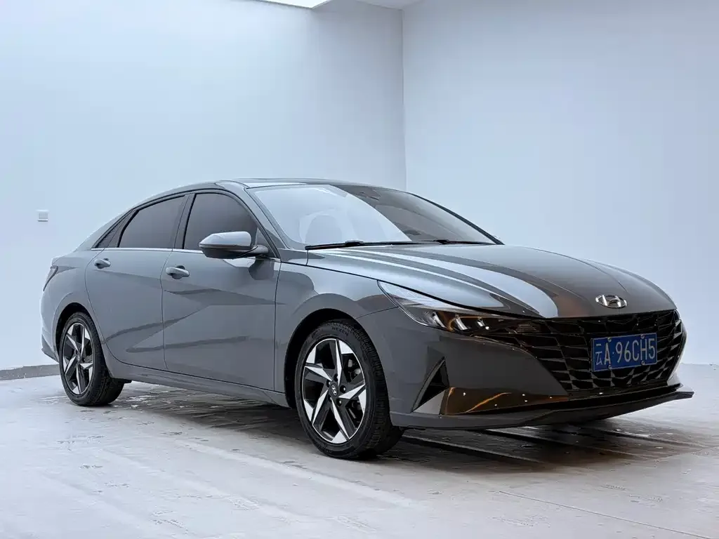 Hyundai Elantra — фото 6