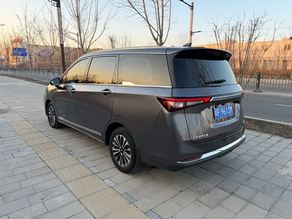 Wuling Jiachen — фото 10