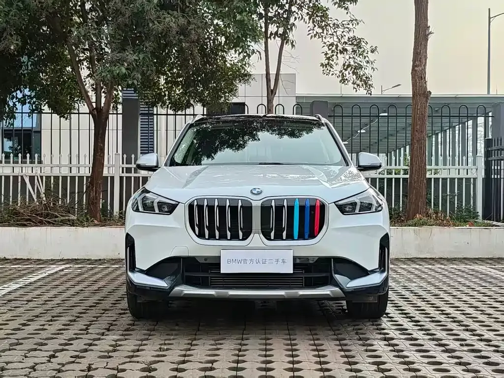 BMW X1 — фото 1
