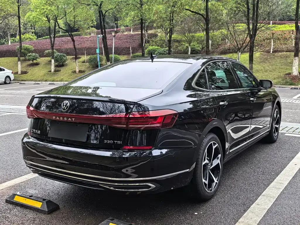 Volkswagen Passat — фото 3