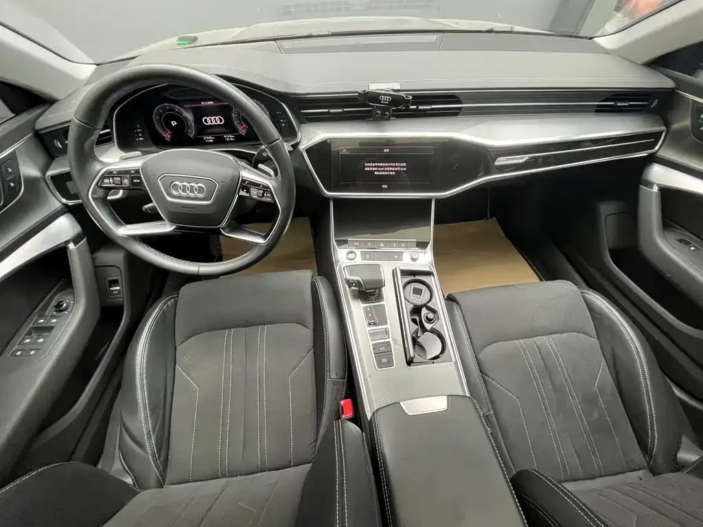 Audi A7L — фото 5