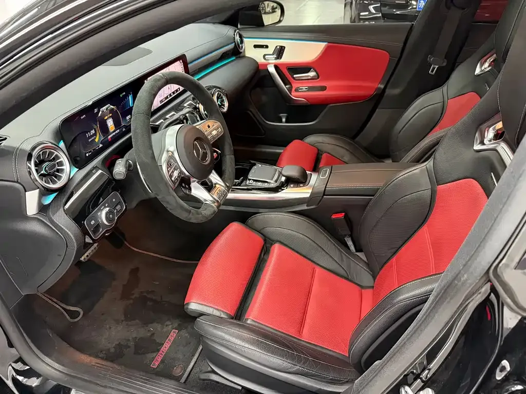 Mercedes-Benz CLA AMG — фото 8