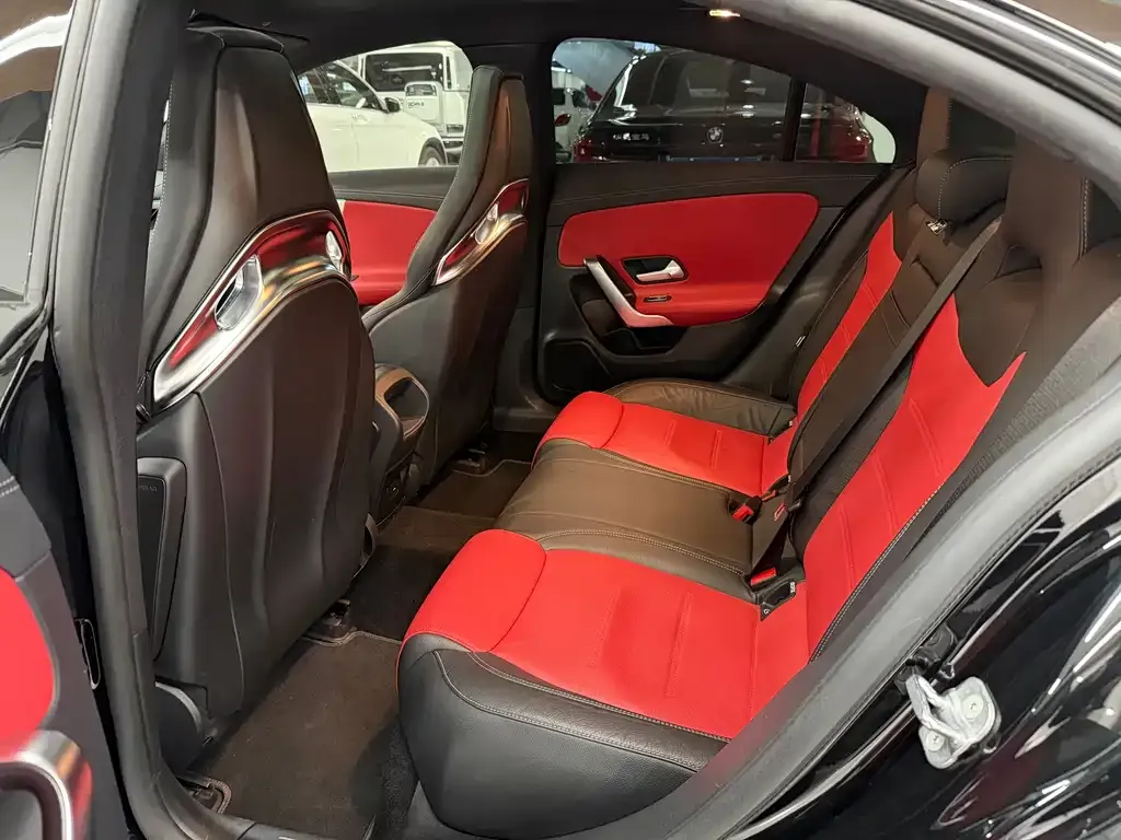 Mercedes-Benz CLA AMG — фото 7