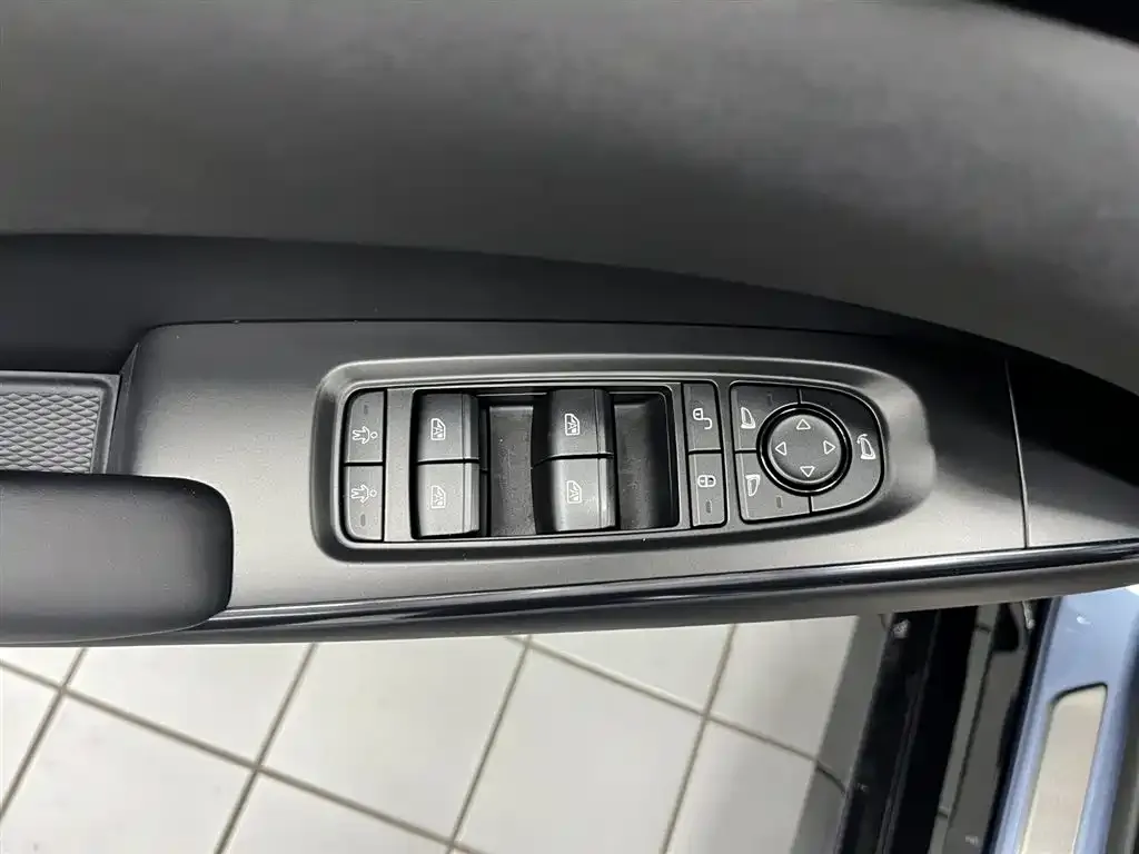 BYD Seal — фото 2