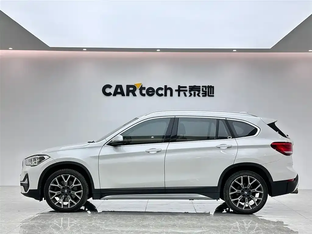 BMW X1 — фото 5