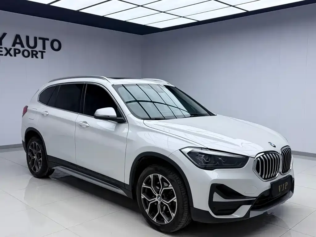BMW X1 — фото 5