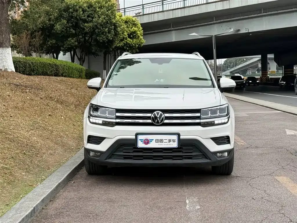 Volkswagen Tharu — фото 8