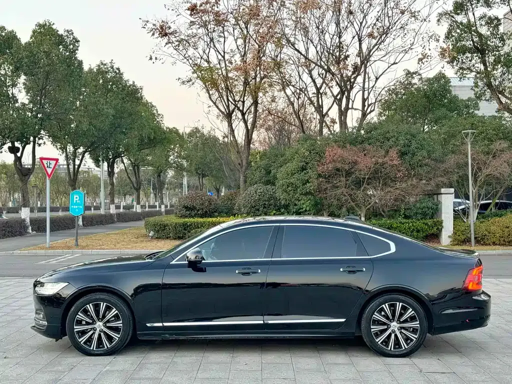 Volvo S90 — фото 10
