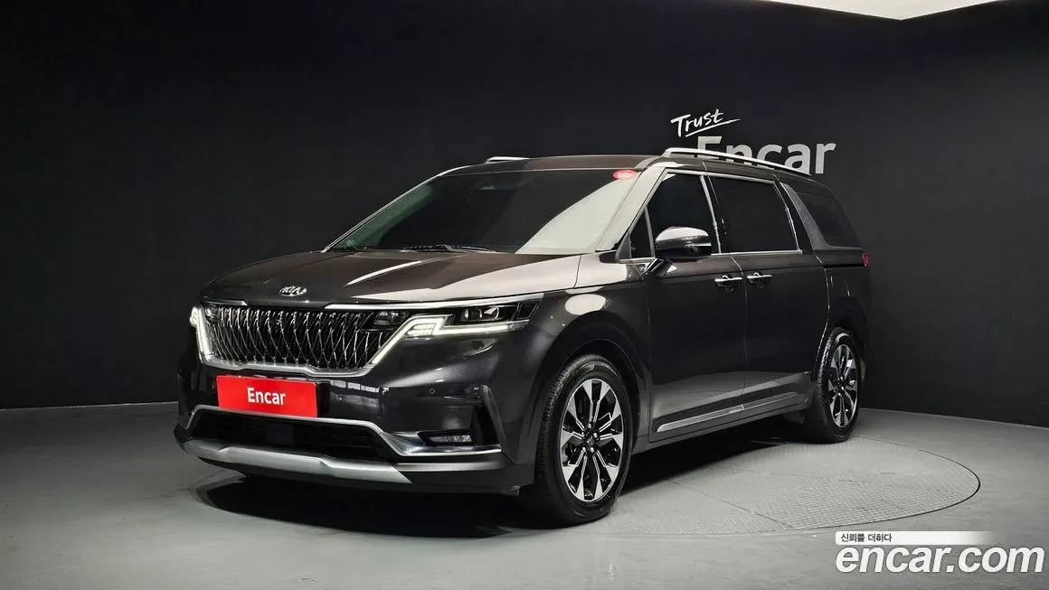 Kia Carnival — фото 1