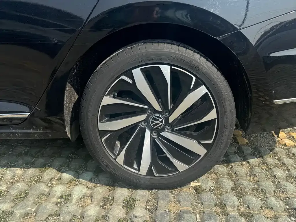 Volkswagen Passat — фото 10