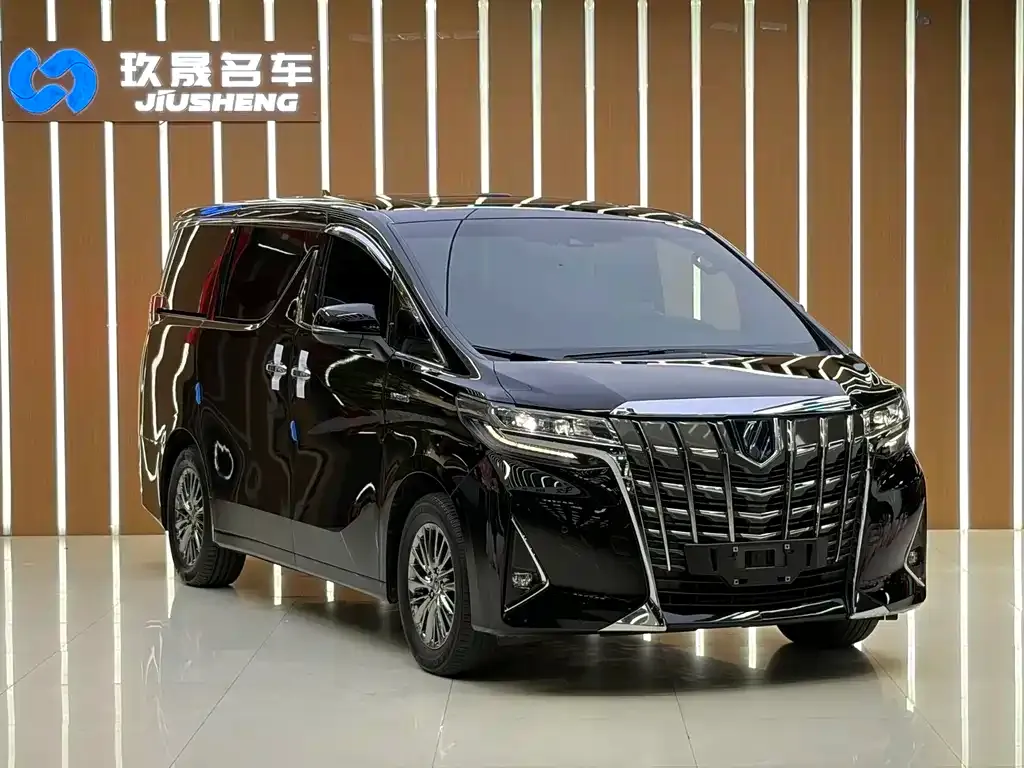 Toyota Alphard — фото 4