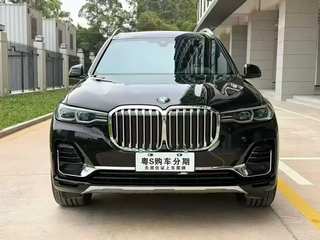 BMW X7 — фото 7