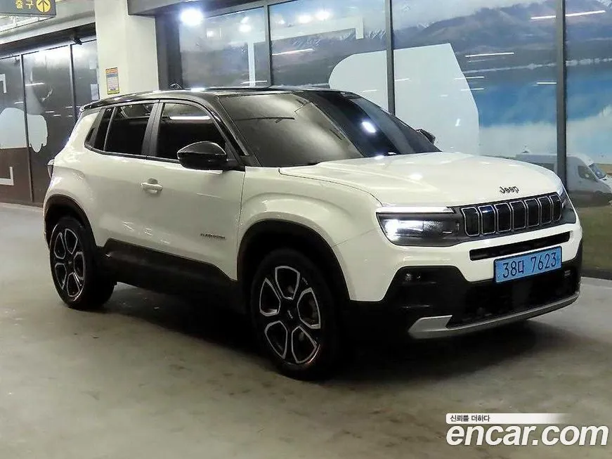 Jeep Avenger — фото 1