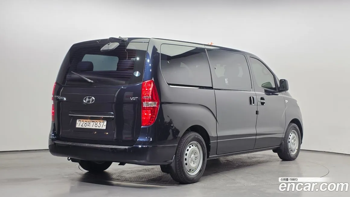 Hyundai Starex — фото 3