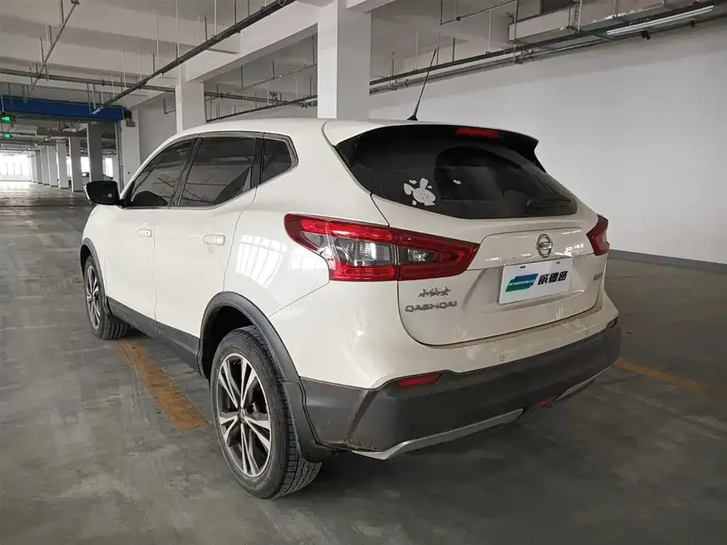 Nissan Qashqai — фото 2