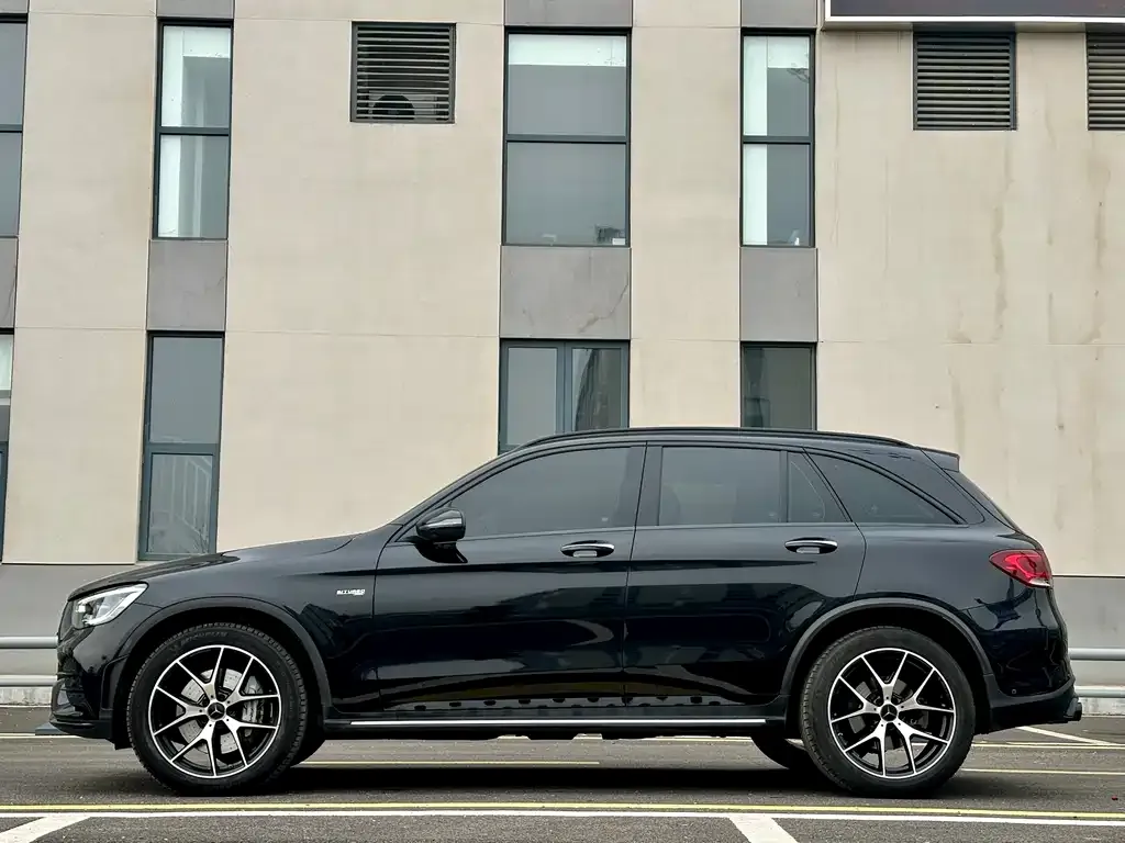 Mercedes-Benz GLC AMG — фото 2