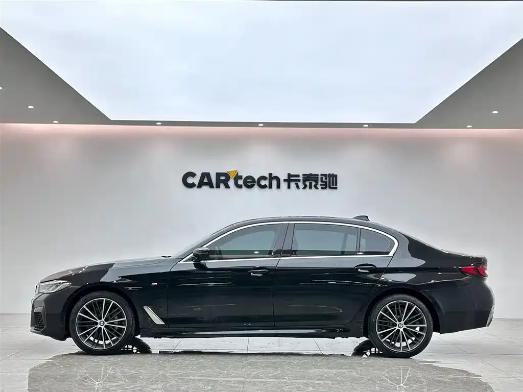 BMW 5 Series — фото 4