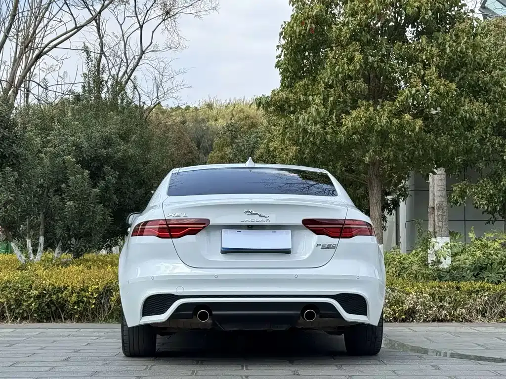 Jaguar XEL — фото 10