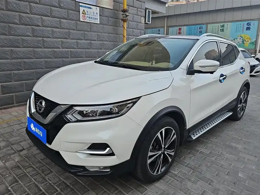 Nissan Qashqai — фото 1