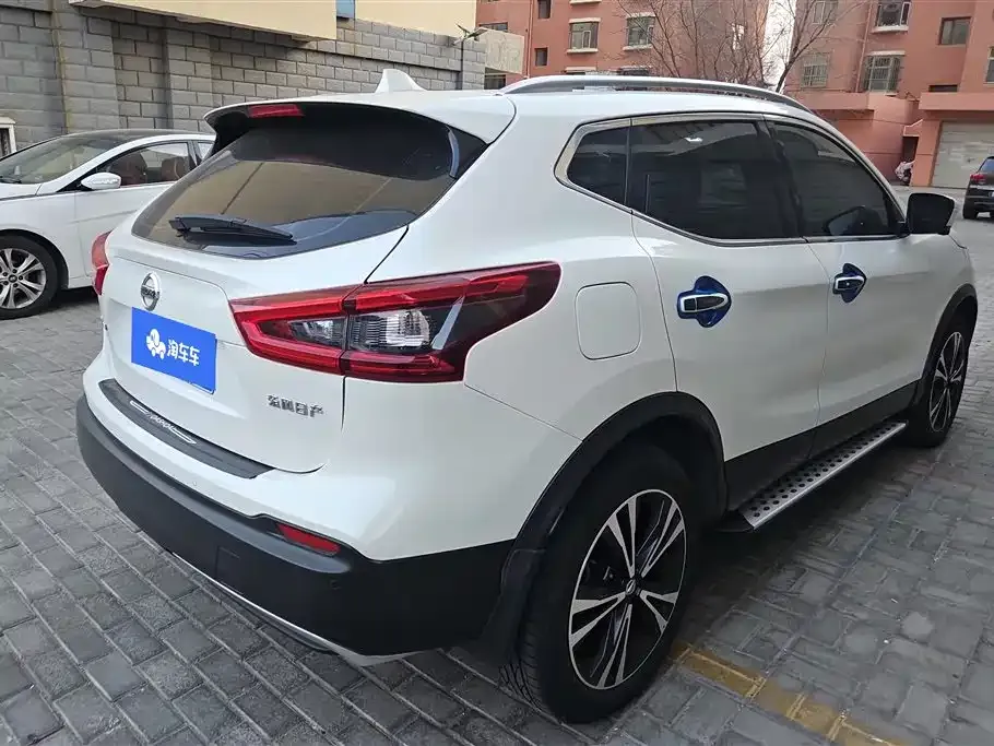 Nissan Qashqai — фото 10