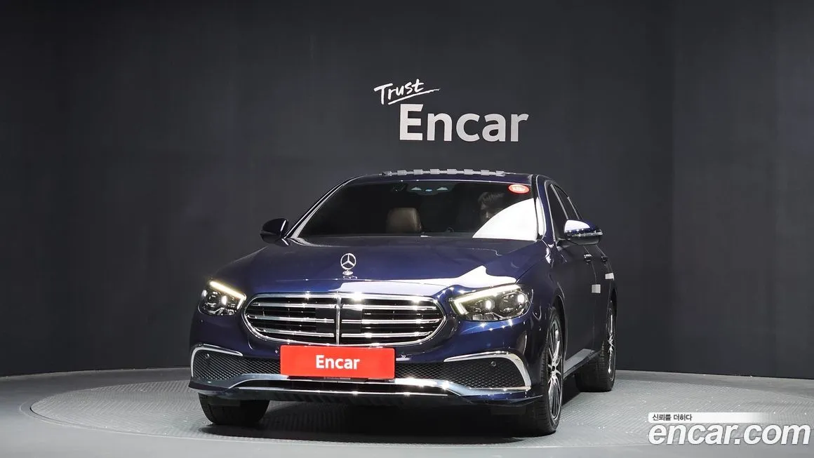 Mercedes-Benz E-Class — фото 10