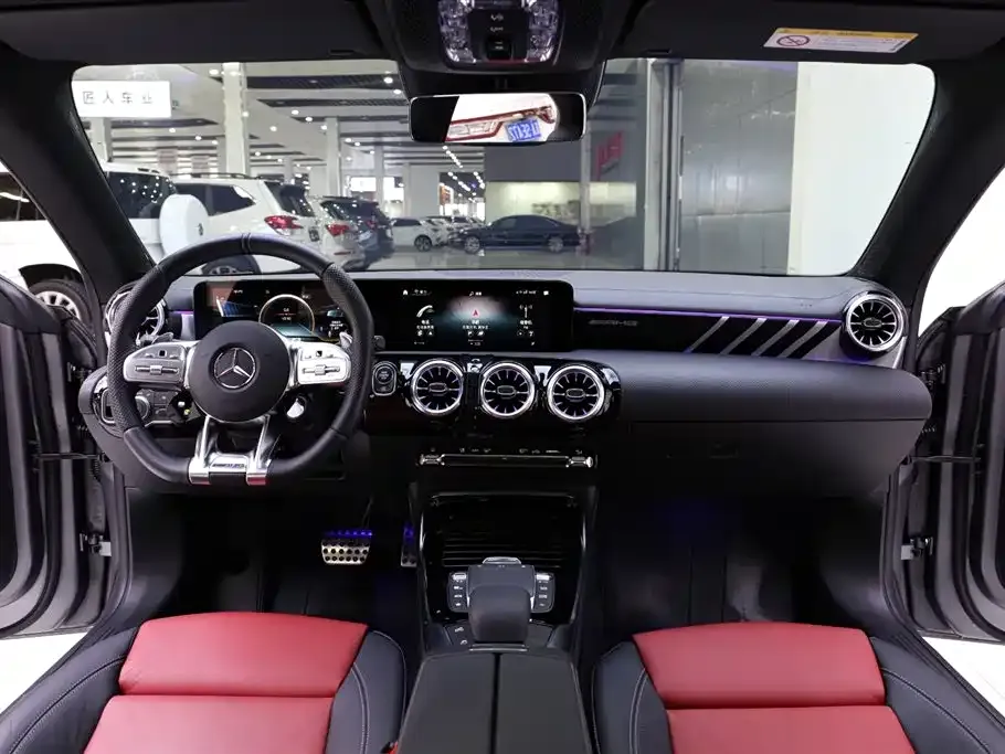 Mercedes-Benz CLA AMG — фото 8